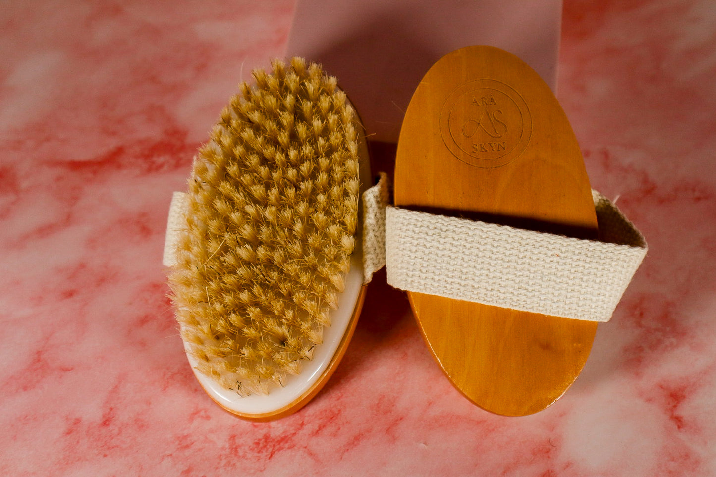 EXFOLIATING BODY BRUSH